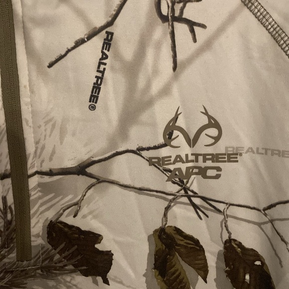 Realtree Camo Pullover Jacket - Picture 3 of 5
